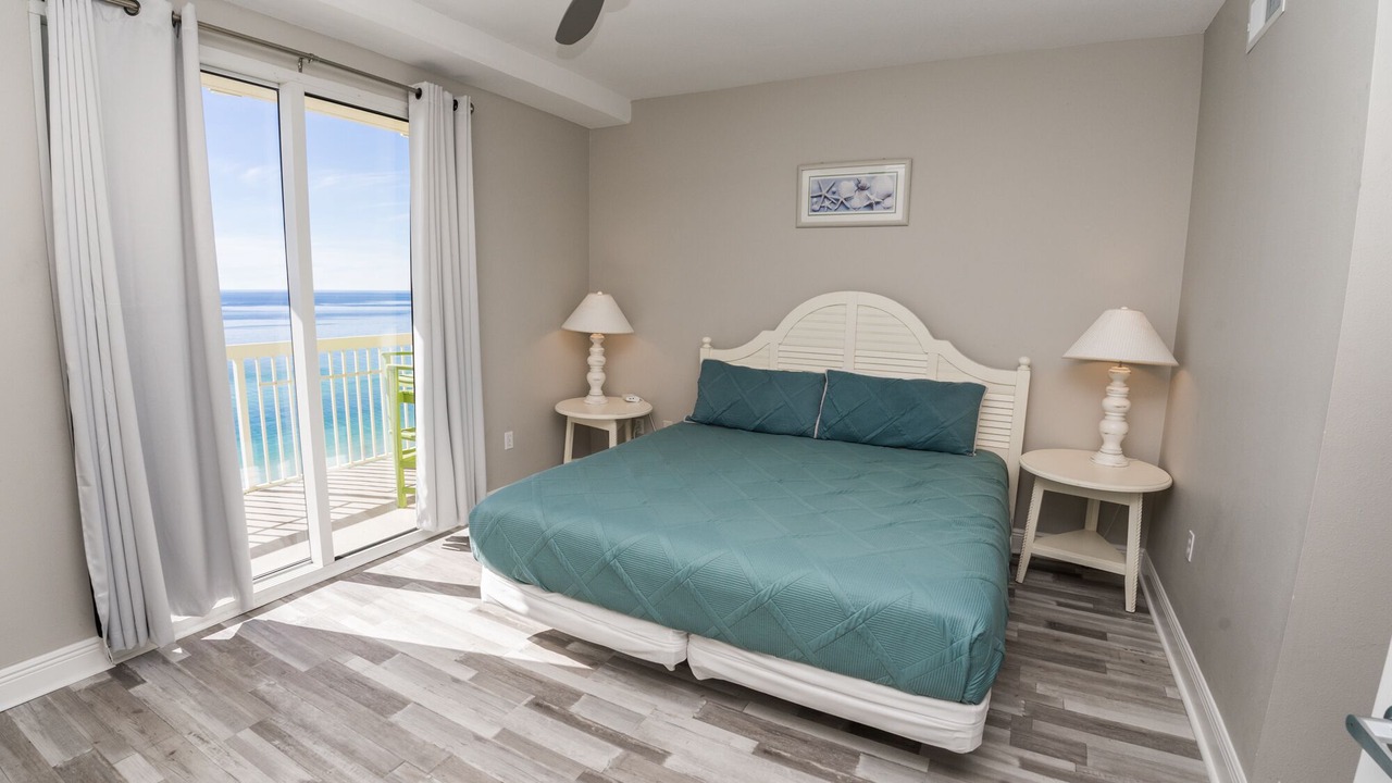 Photo of Bedroom in Miramar Beach