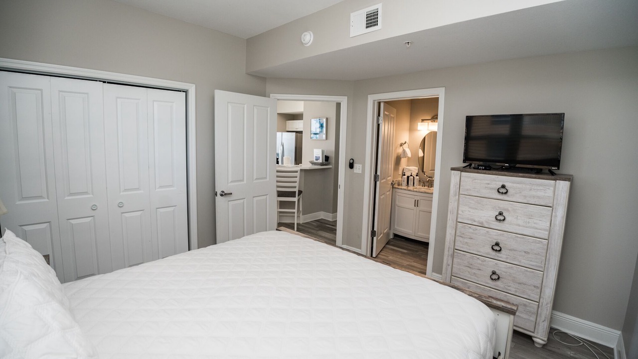 Photo of Bedroom in Miramar Beach