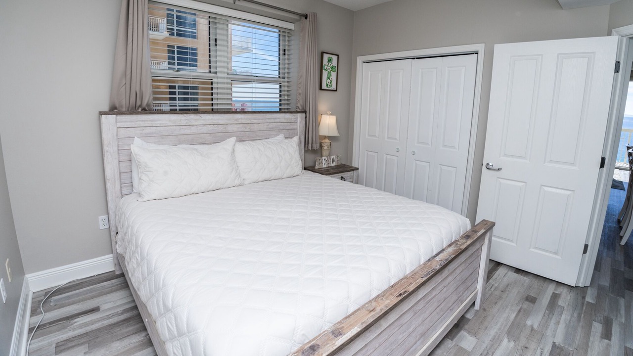 Photo of Bedroom in Miramar Beach