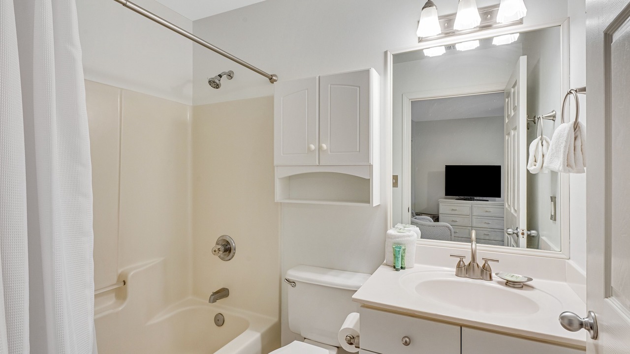 Photo of Bathroom in Gulf Place