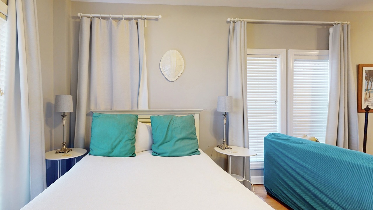 Photo of Bedroom in Seacrest Beach
