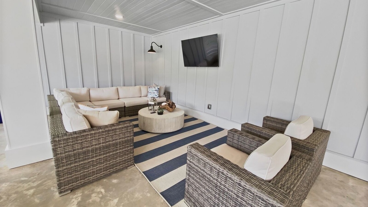 Photo of Livingroom in Gulf Trace