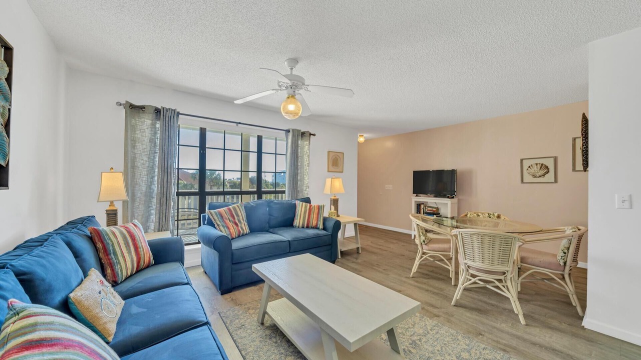 Photo of Livingroom in West Panama City Beach