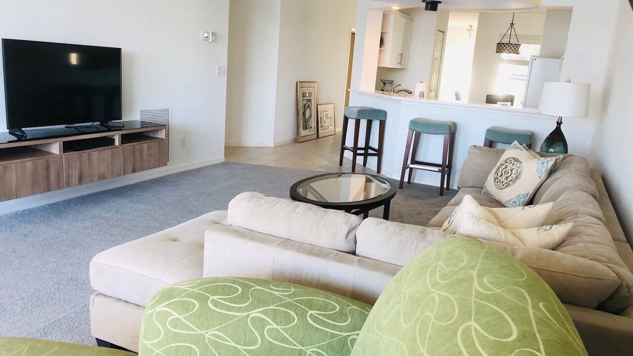 Photo of Livingroom in Crown Pointe