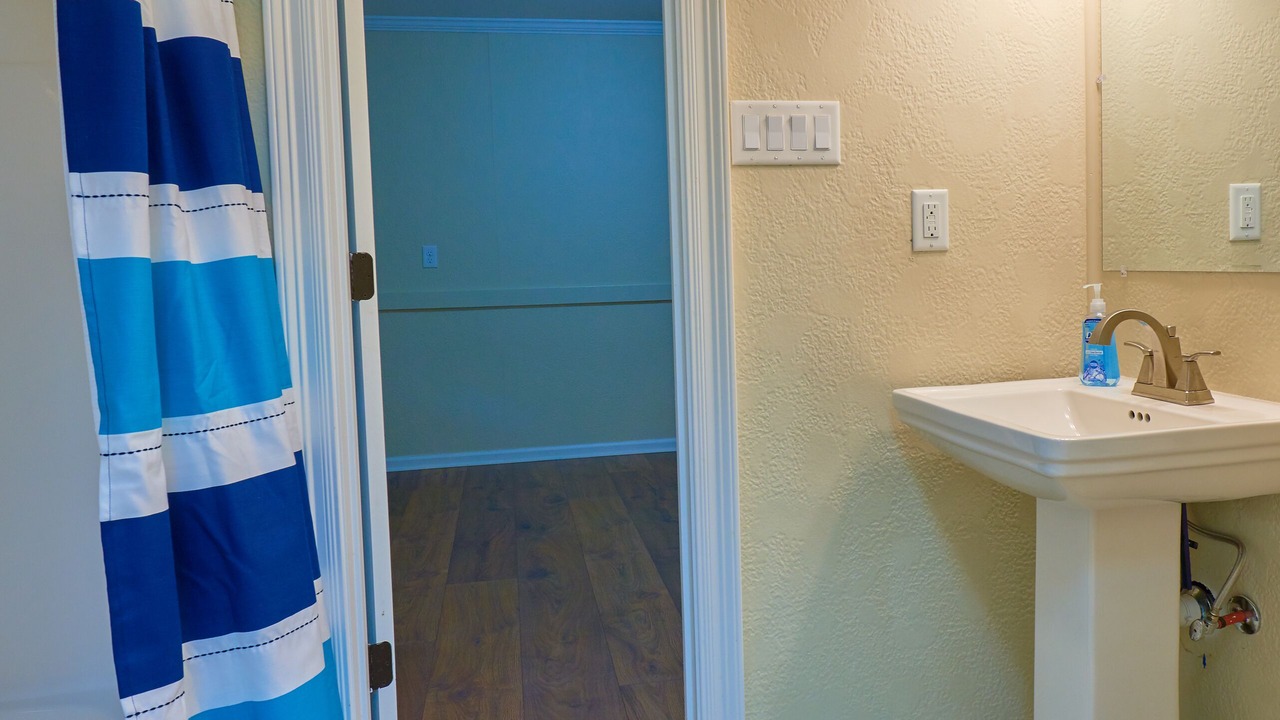 Photo of Bathroom in Hackberry