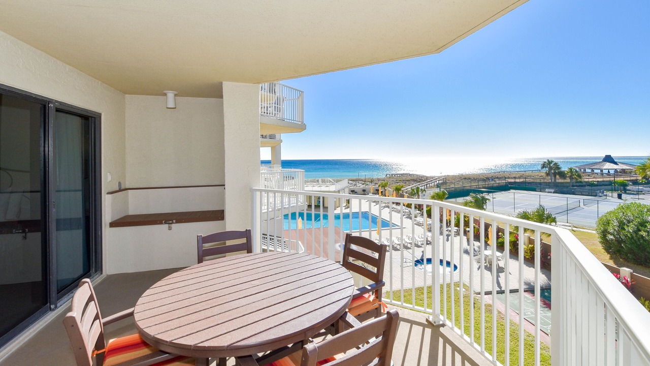 Photo of Patio Balcony in Holiday Isle