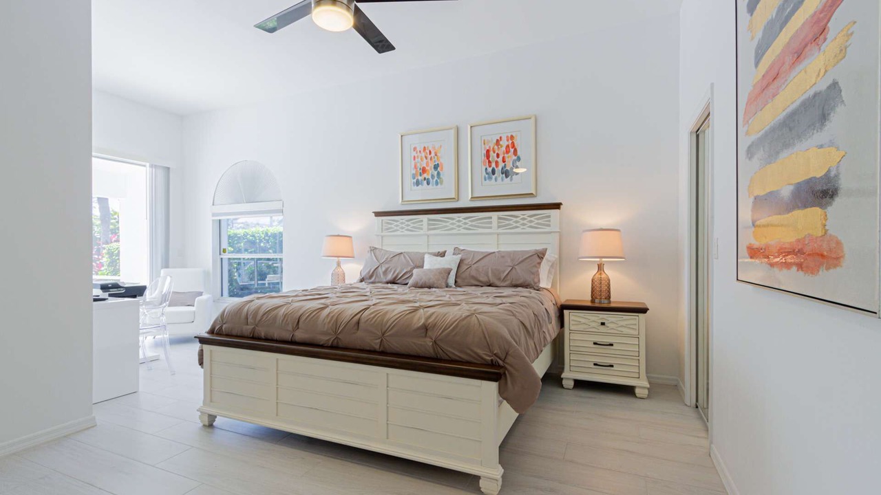 Photo of Bedroom in Crown Pointe