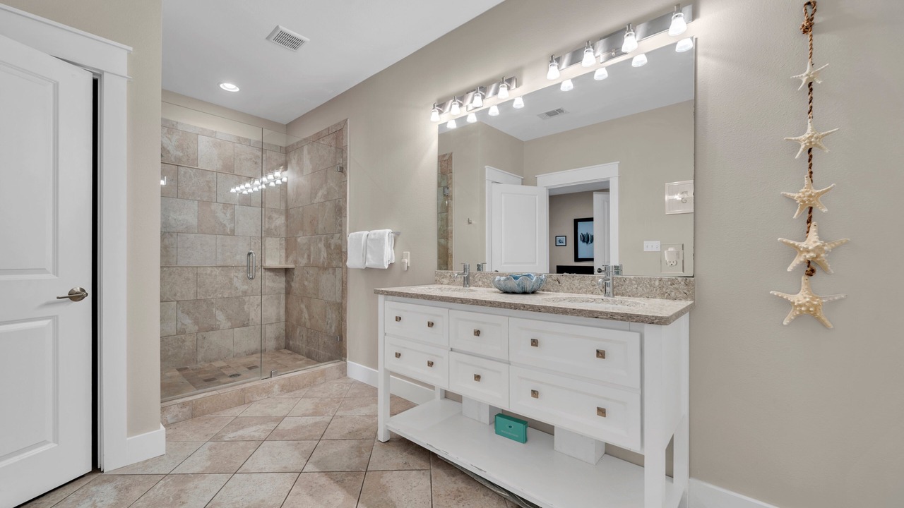 Photo of Bathroom in Emerald Waters Village