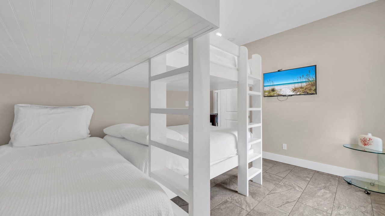 Photo of Bedroom in Emerald Waters Village