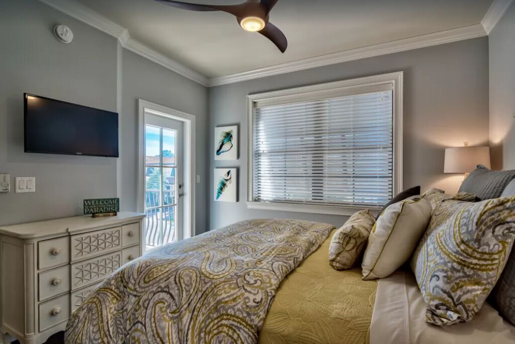 Photo of Bedroom in Villa Lago