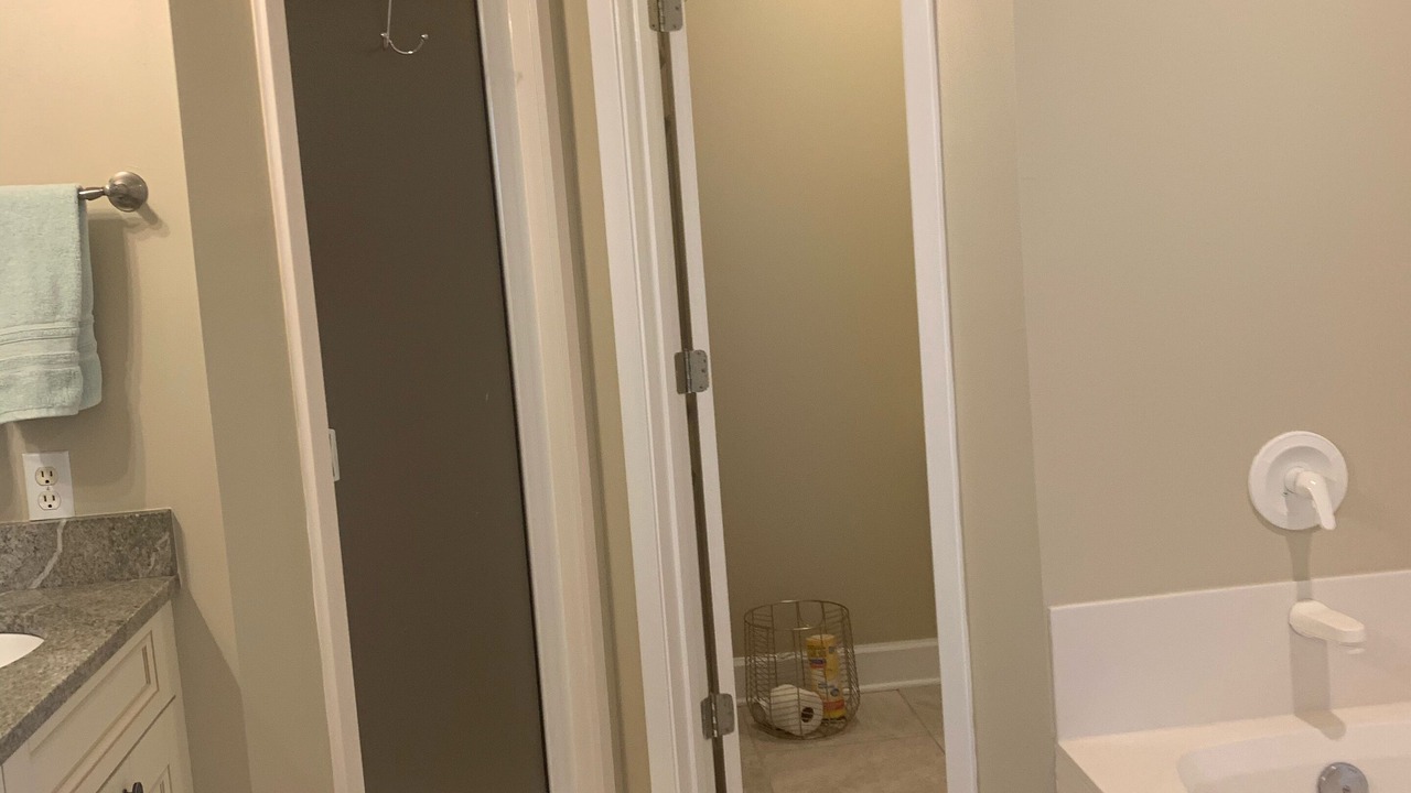 Photo of Bathroom in Holiday Isle