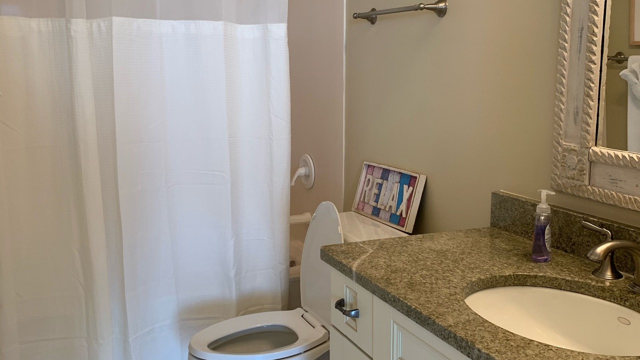 Photo of Bathroom in Holiday Isle