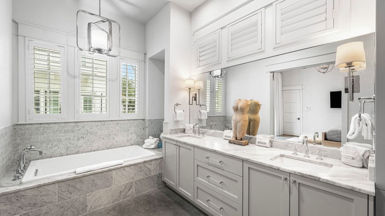 Photo of Bathroom in Treetop