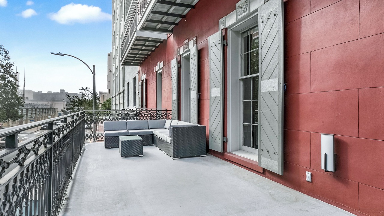 Photo of Patio Balcony in Arts/Warehouse District