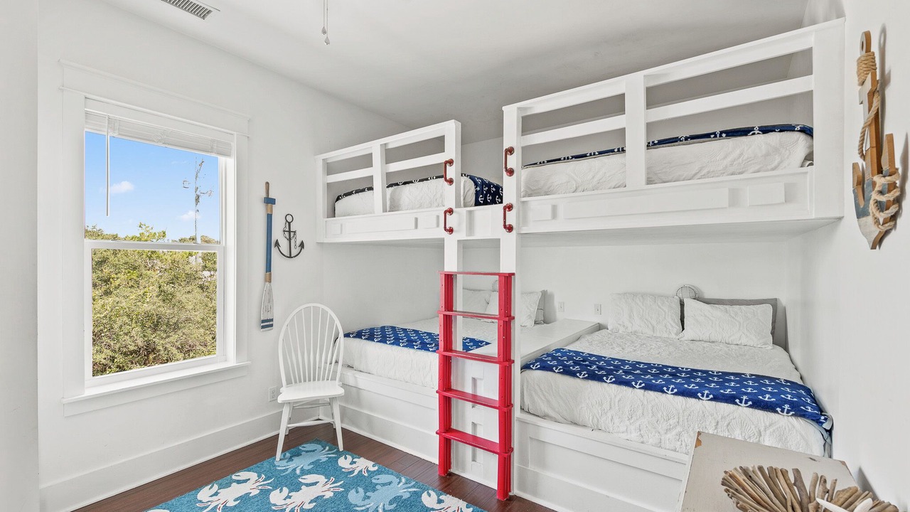 Photo of Bedroom in Seacrest