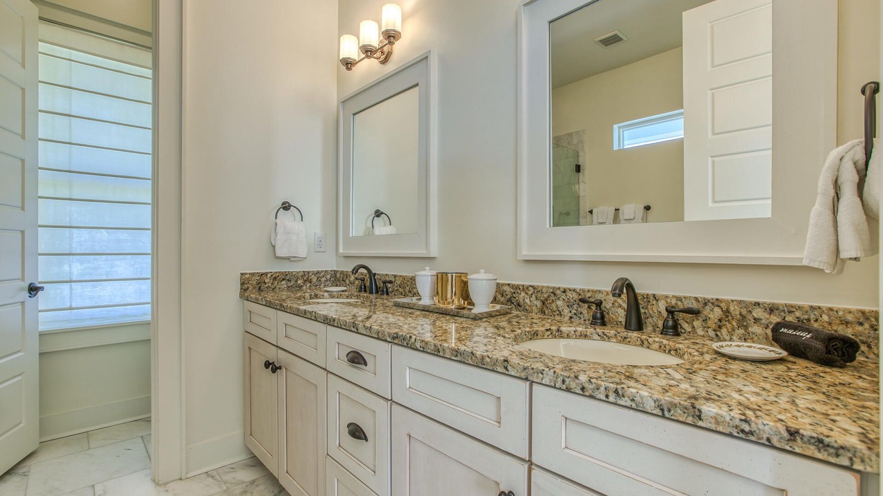 Photo of Bathroom in Lakeside at Blue Mountain Beach