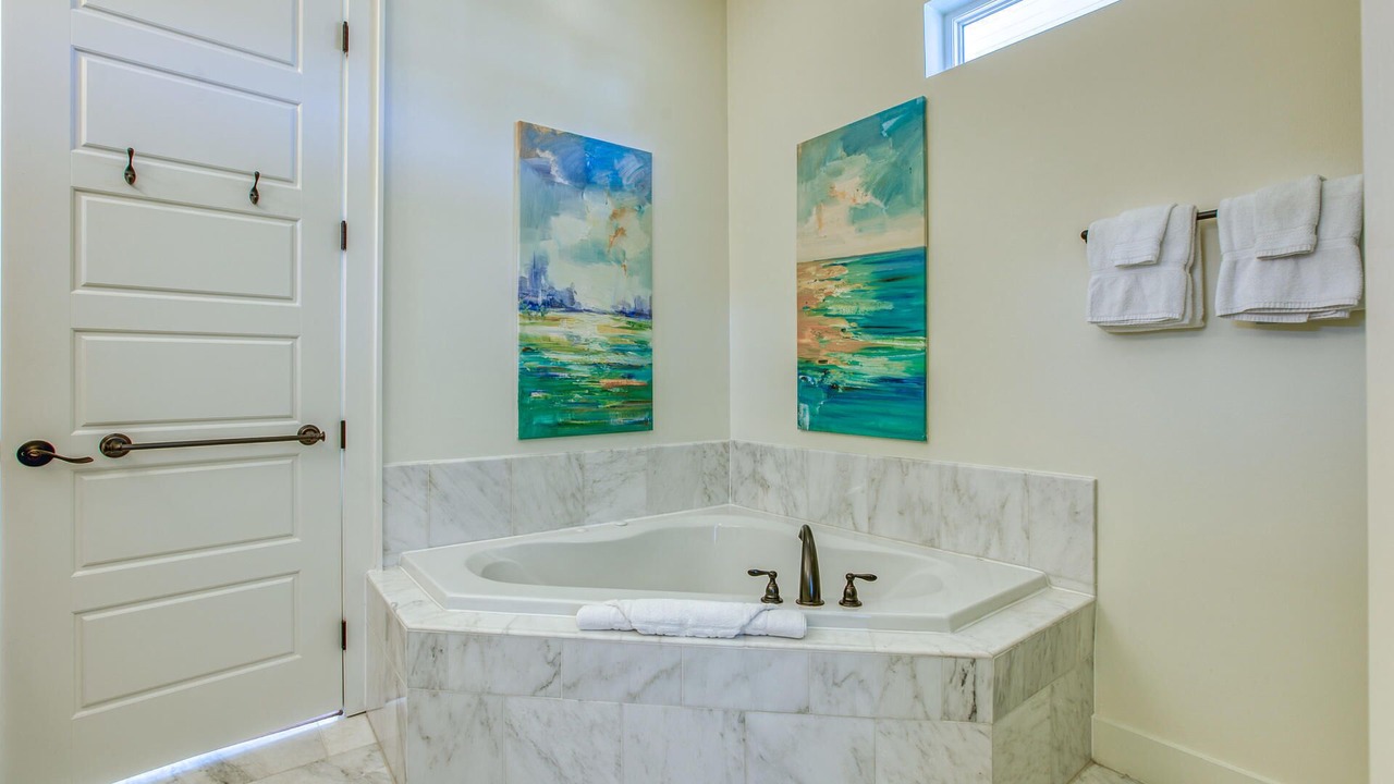 Photo of Bathroom in Lakeside at Blue Mountain Beach