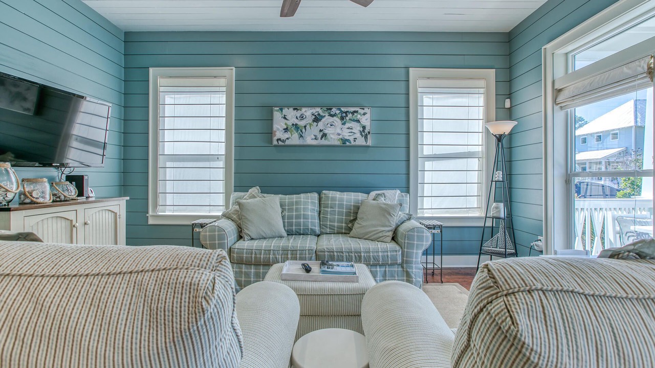 Photo of Livingroom in Lakeside at Blue Mountain Beach