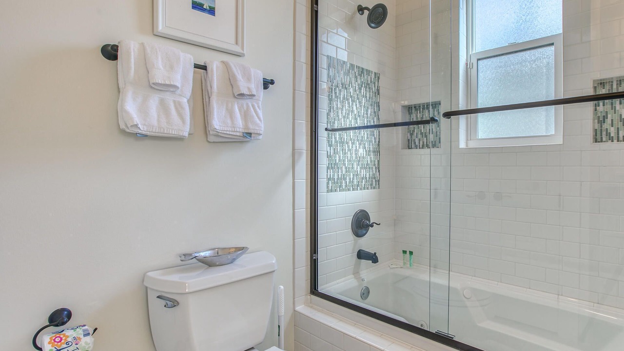 Photo of Bathroom in Lakeside at Blue Mountain Beach