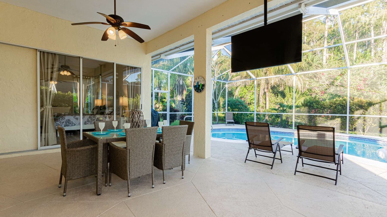 Photo of Outdoor in Crown Pointe