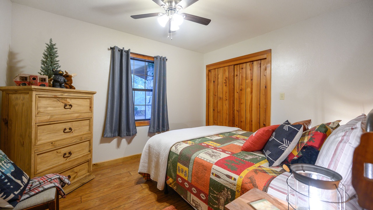 Photo of Bedroom in Smithville