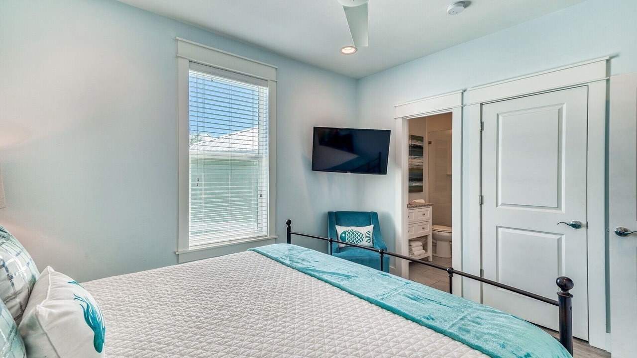 Photo of Bedroom in Emerald Waters Village