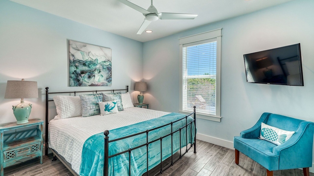 Photo of Bedroom in Emerald Waters Village