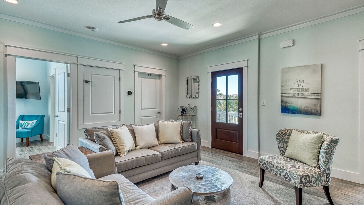 Photo of Livingroom in Emerald Waters Village