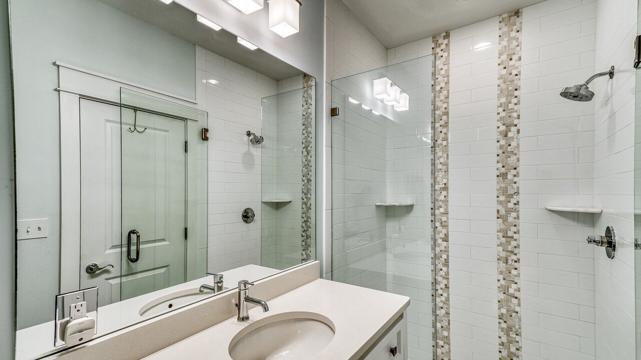 Photo of Bathroom in Emerald Waters Village