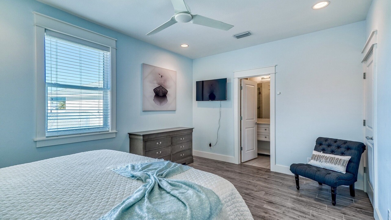 Photo of Bedroom in Emerald Waters Village