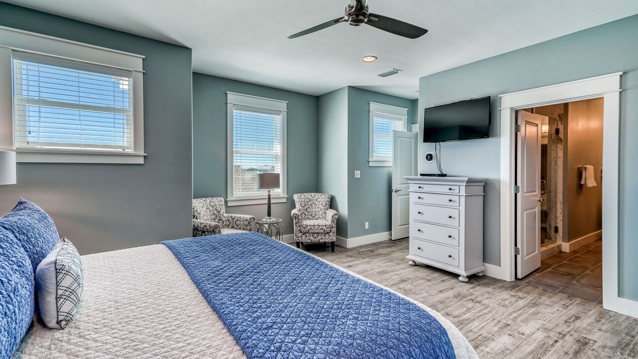 Photo of Bedroom in Emerald Waters Village