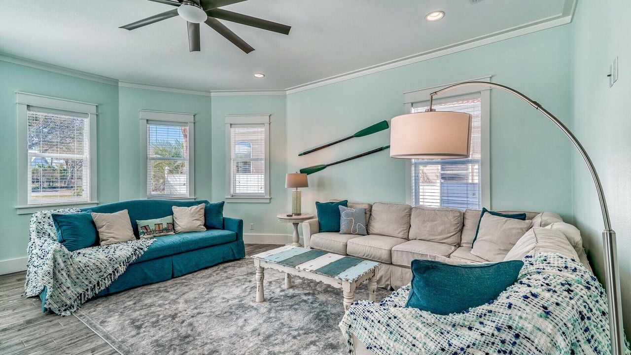 Photo of Livingroom in Emerald Waters Village
