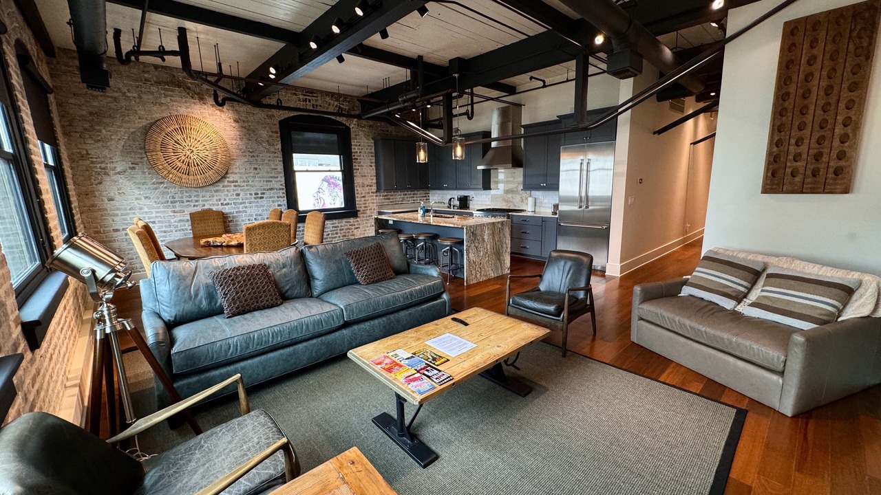 Photo of Livingroom in Central Business District