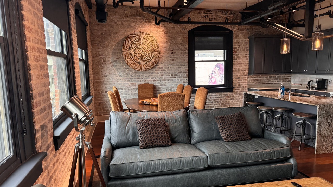 Photo of Livingroom in Central Business District