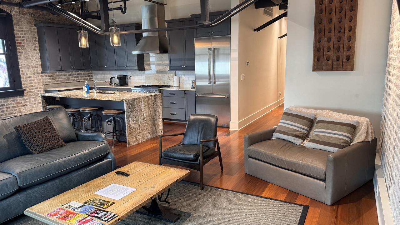 Photo of Livingroom in Central Business District
