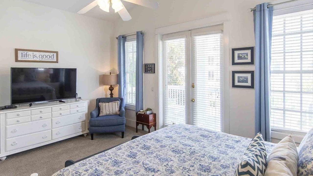 Photo of Bedroom in Frangista Beach