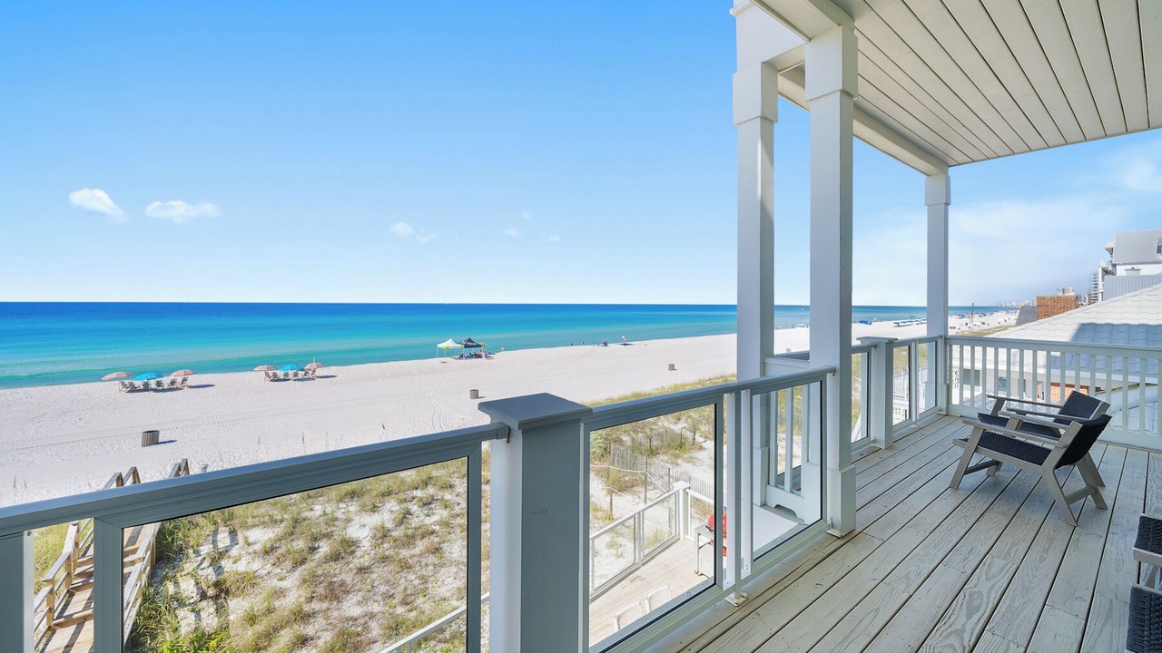 Photo of Patio Balcony in Crescent Beach