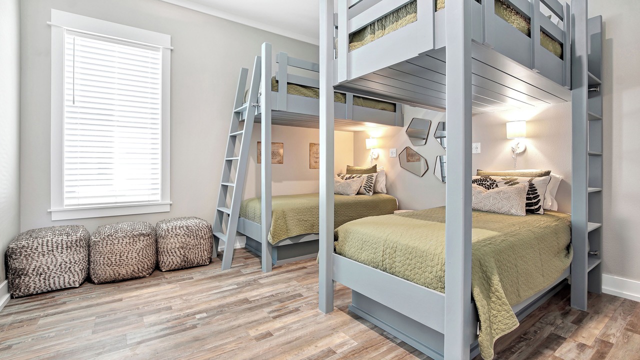 Photo of Bedroom in Crescent Beach