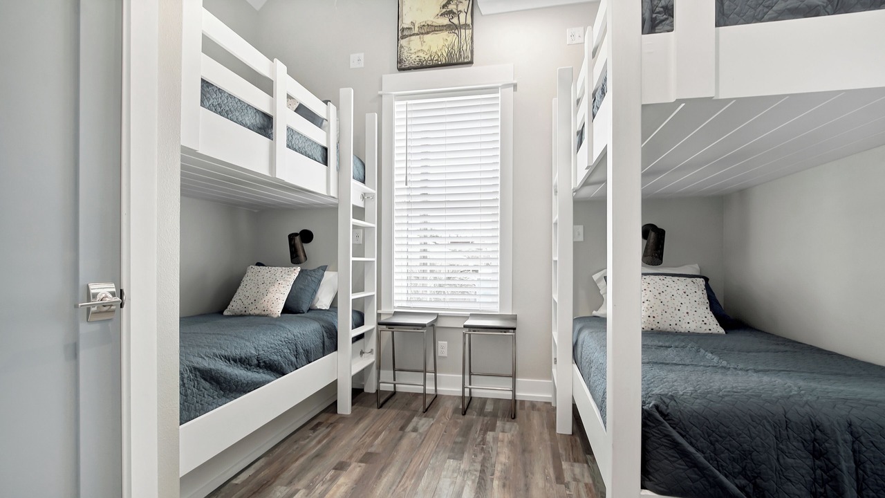 Photo of Bedroom in Crescent Beach