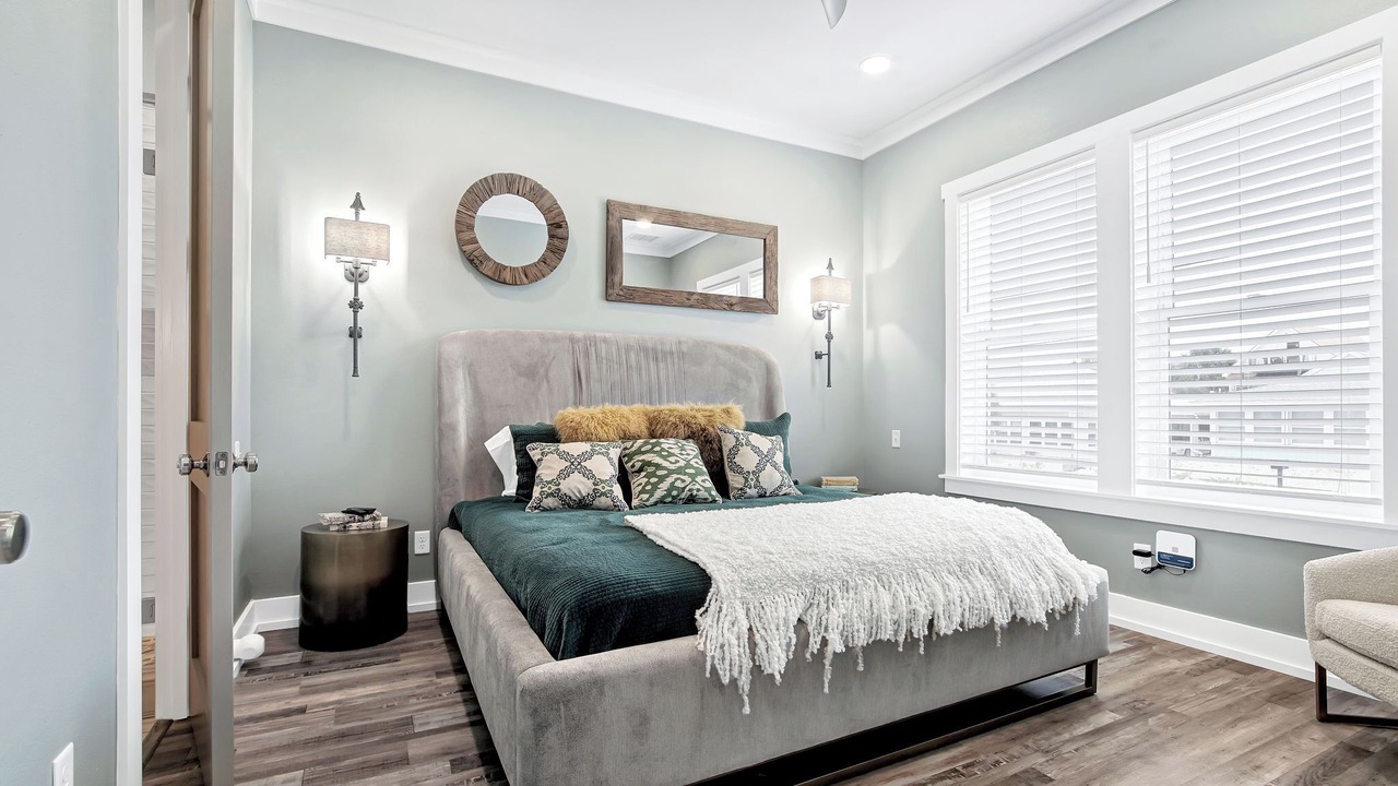 Photo of Bedroom in Crescent Beach