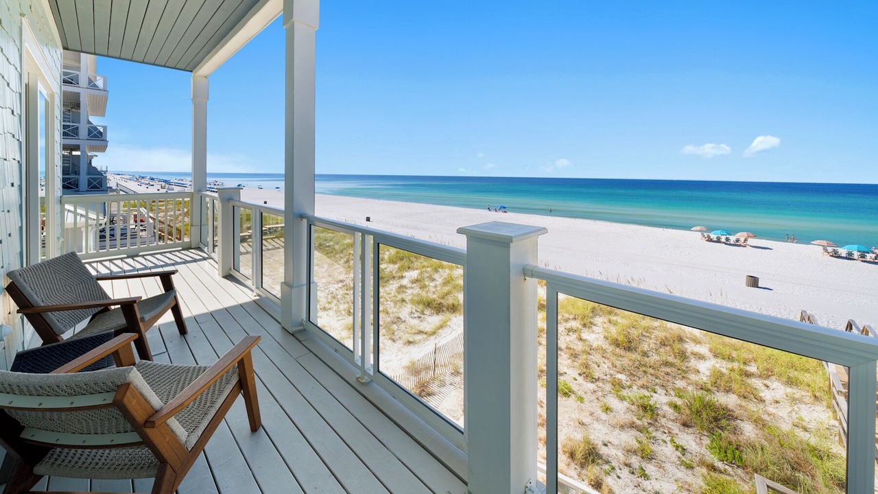 Photo of Patio Balcony in Crescent Beach