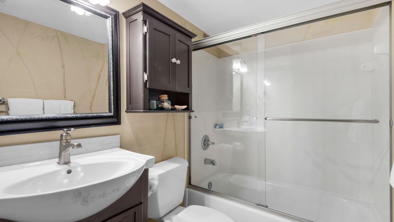 Photo of Bathroom in Ono Island