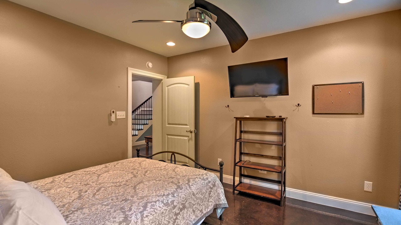 Photo of Bedroom in Waveland