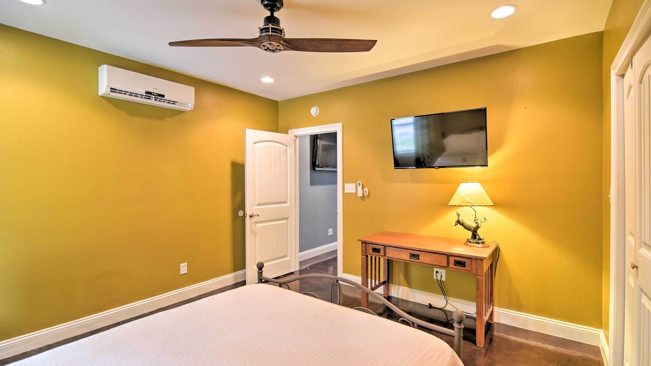 Photo of Bedroom in Waveland