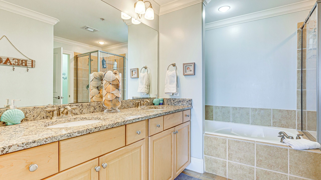 Photo of Bathroom in Dauphin Island