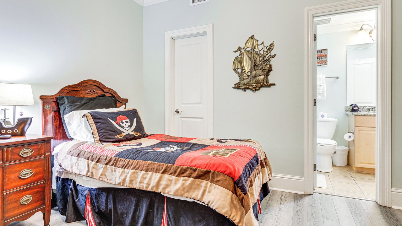 Photo of Bedroom in Dauphin Island