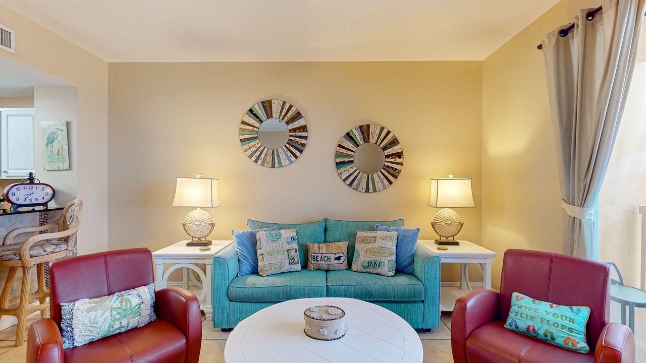 Photo of Livingroom in Bahama Beach