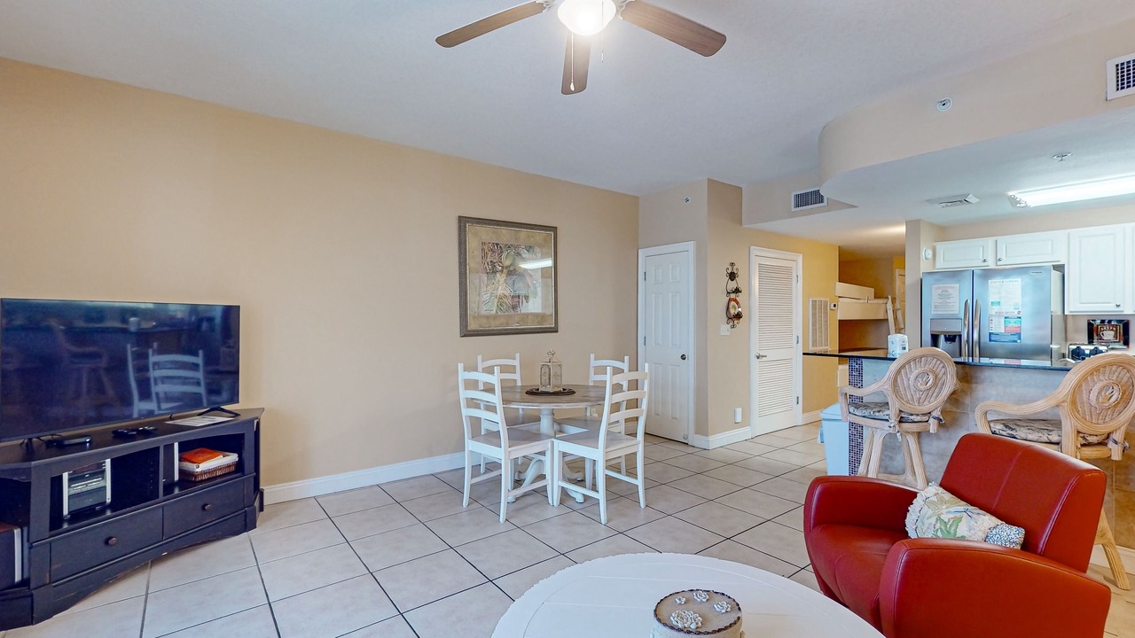 Photo of Livingroom in Bahama Beach