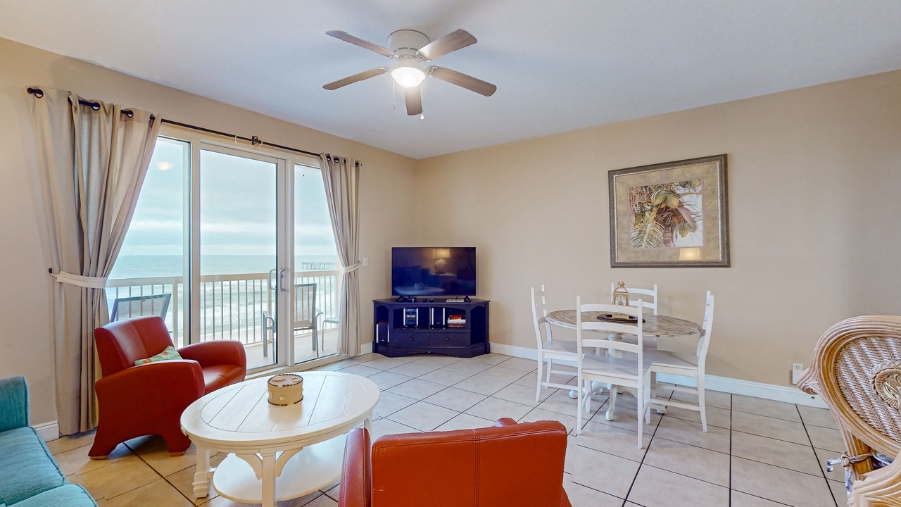 Photo of Livingroom in Bahama Beach