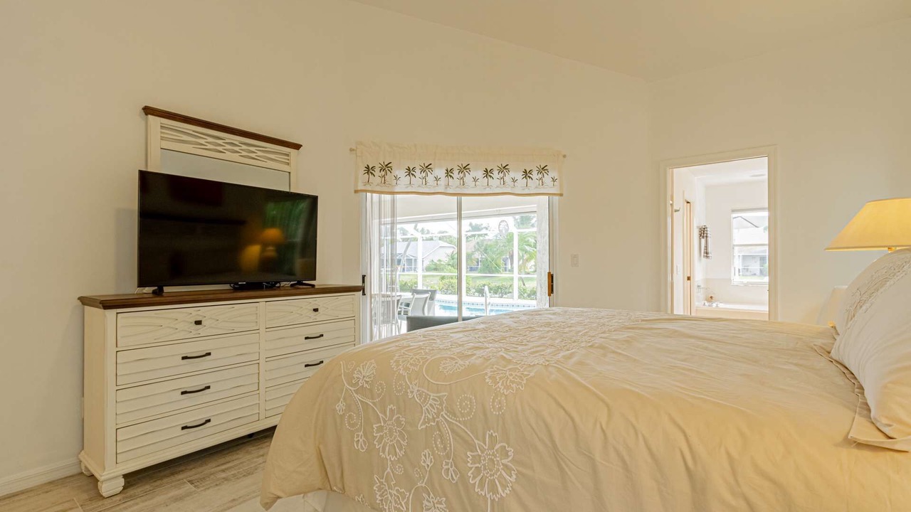 Photo of Bedroom in Crown Pointe